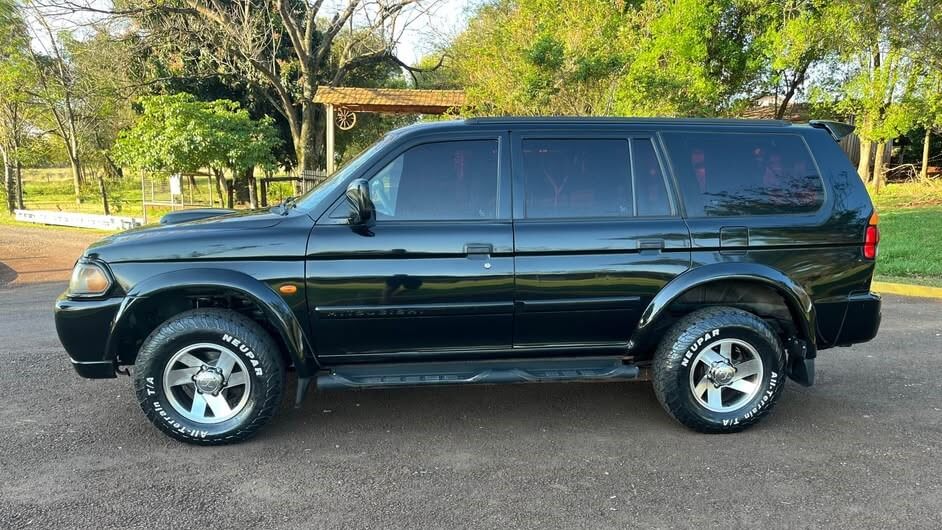 Mitsubishi / PAJERO 2.8 a Diesel  4X4