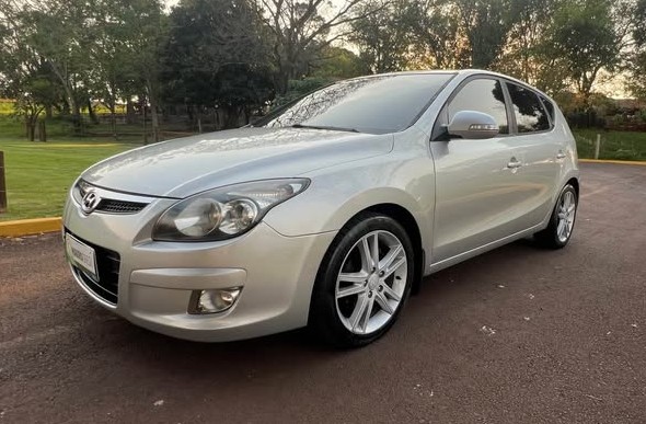 HYUNDAI I30 2.0 Flex - Ano: 2011