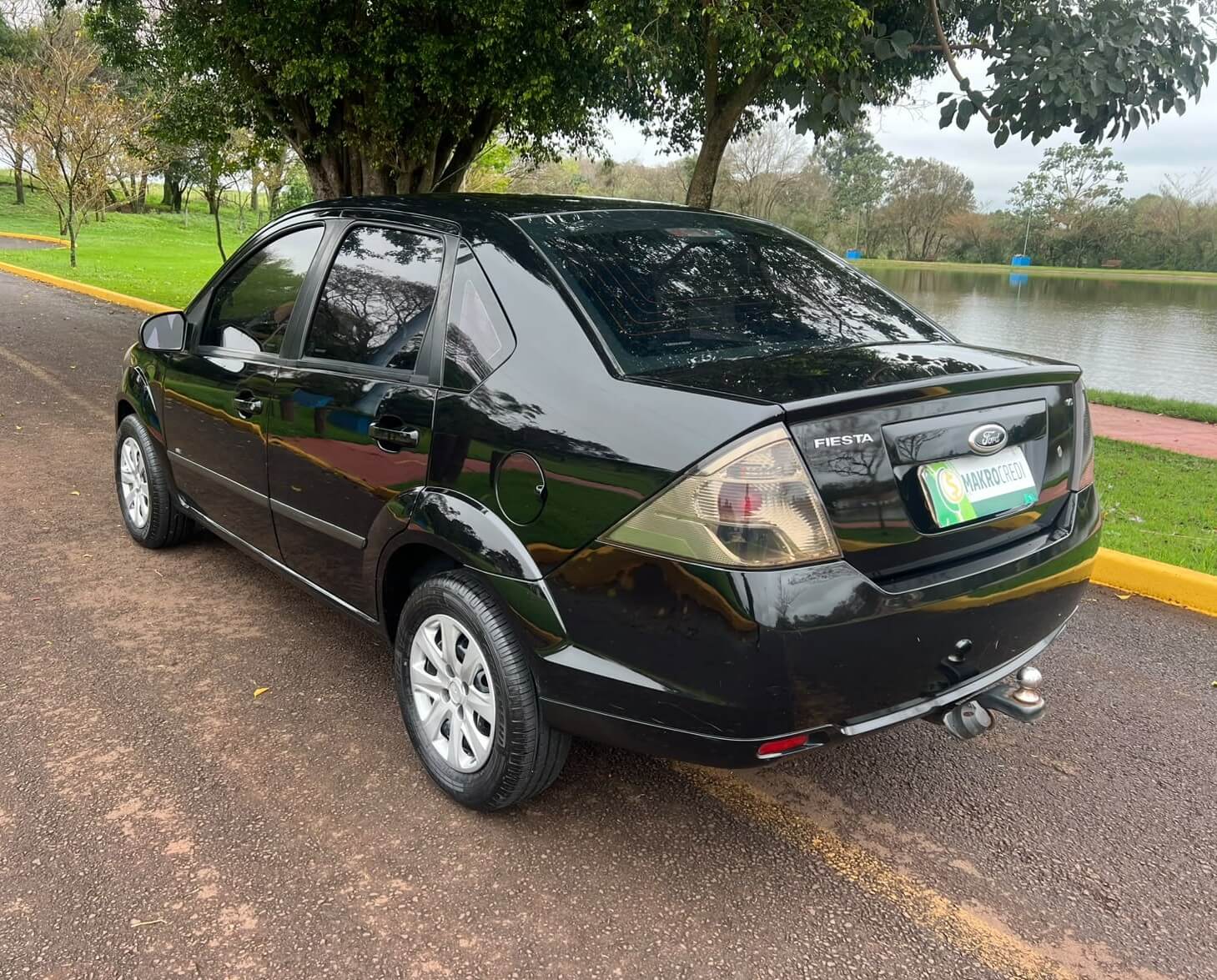 Ford Fiesta Sedan 1.6 - foto 14