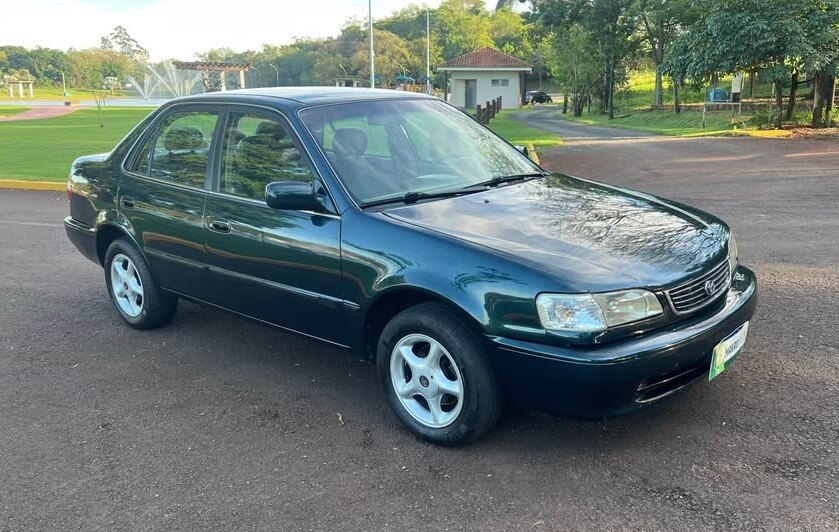 TOYOTA/COROLLA XEI 1.8 Gasolina, Ano: 2001